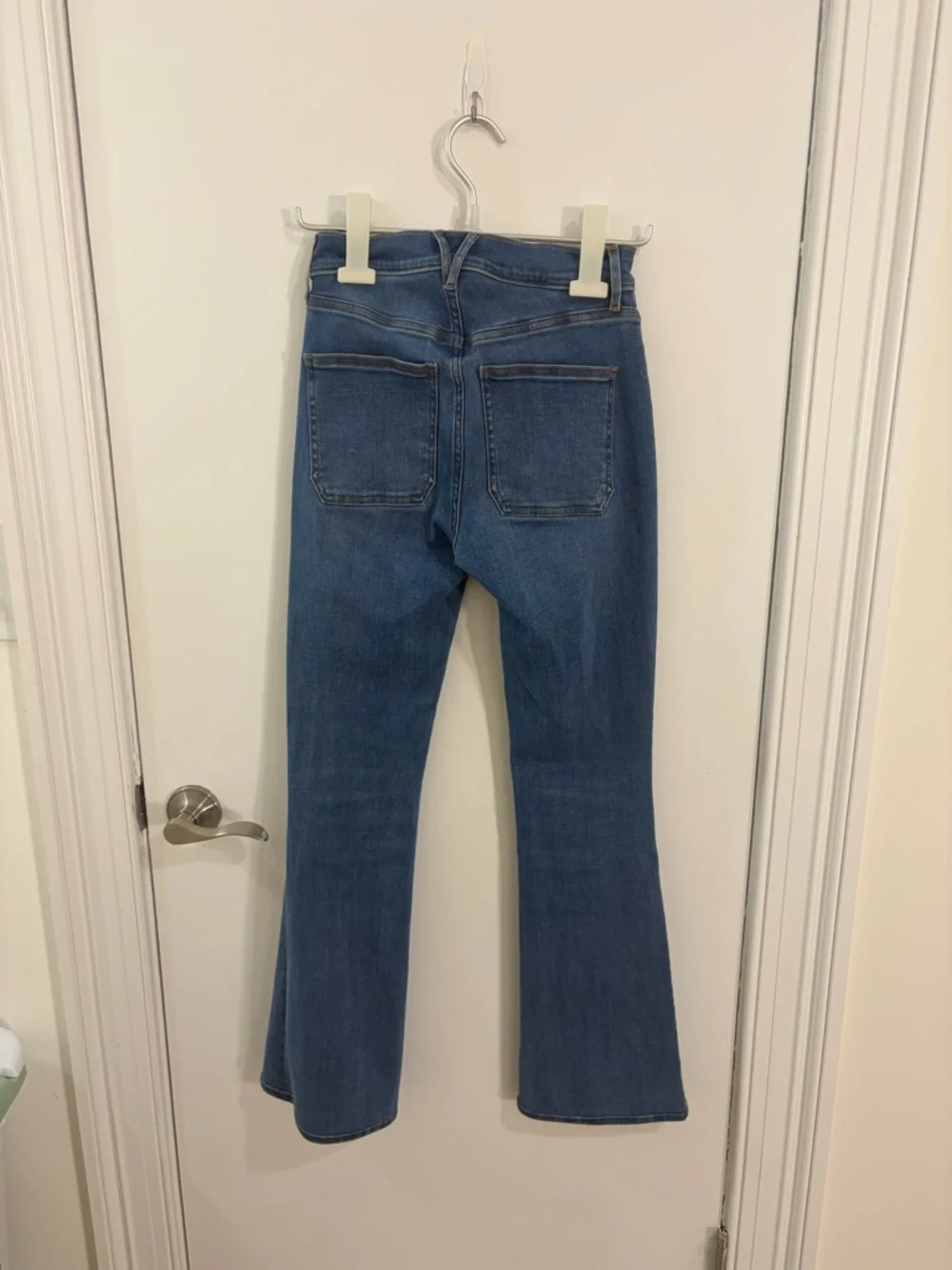 Veronica Beard
Beverly Skinny Flare Patch Pocket Jeans - Picture 5 of 5